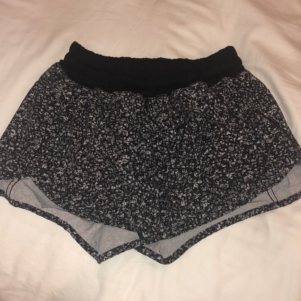 Lululemon tracker shorts